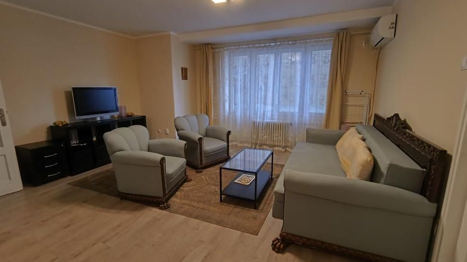 Piata Romana - Magheru - KFC - Poză 2