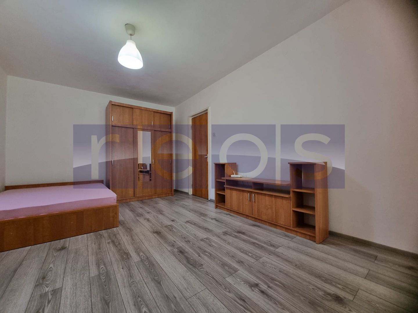 VANZARE - GARSONIERA -TINERETULUI - Poză 3