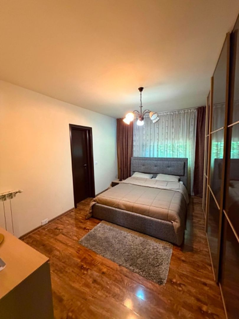 Casă 300 mp în Micești | Teren 2.026 mp | 4 dormitoare - Poză 2