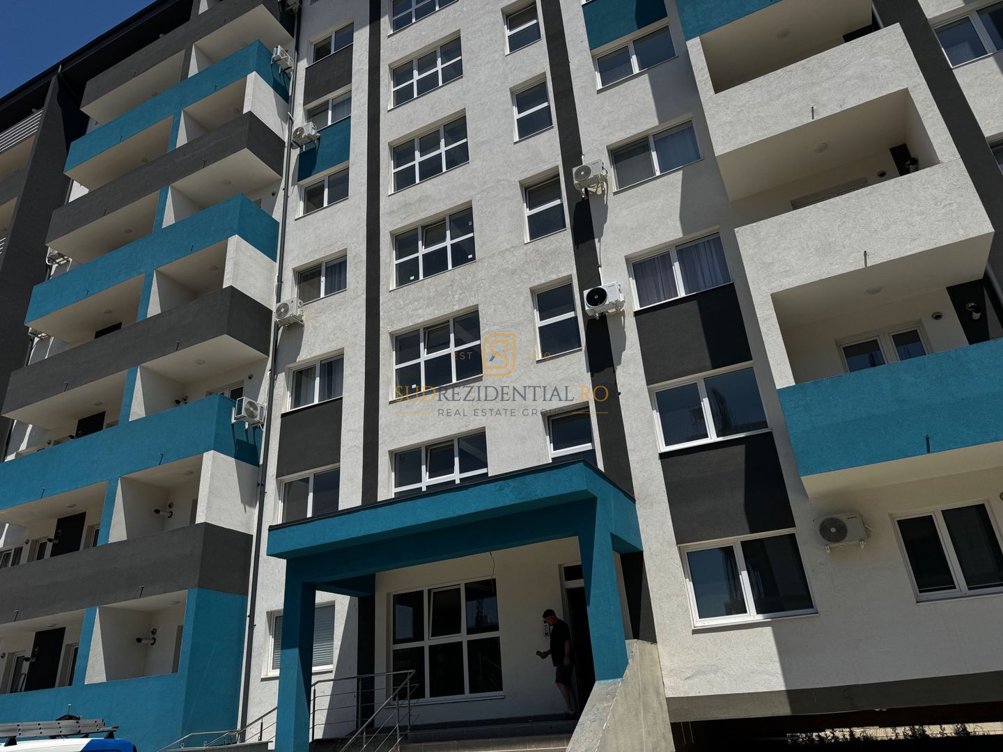 MUTARE RAPIDA! Studio de închiriat 51mp , Metrou Berceni 7-10 min - Poză 1
