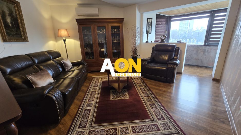 Apartament 2 Camere M-uri, Vedere spre Catedrala, Complet Renovat - Poză 8