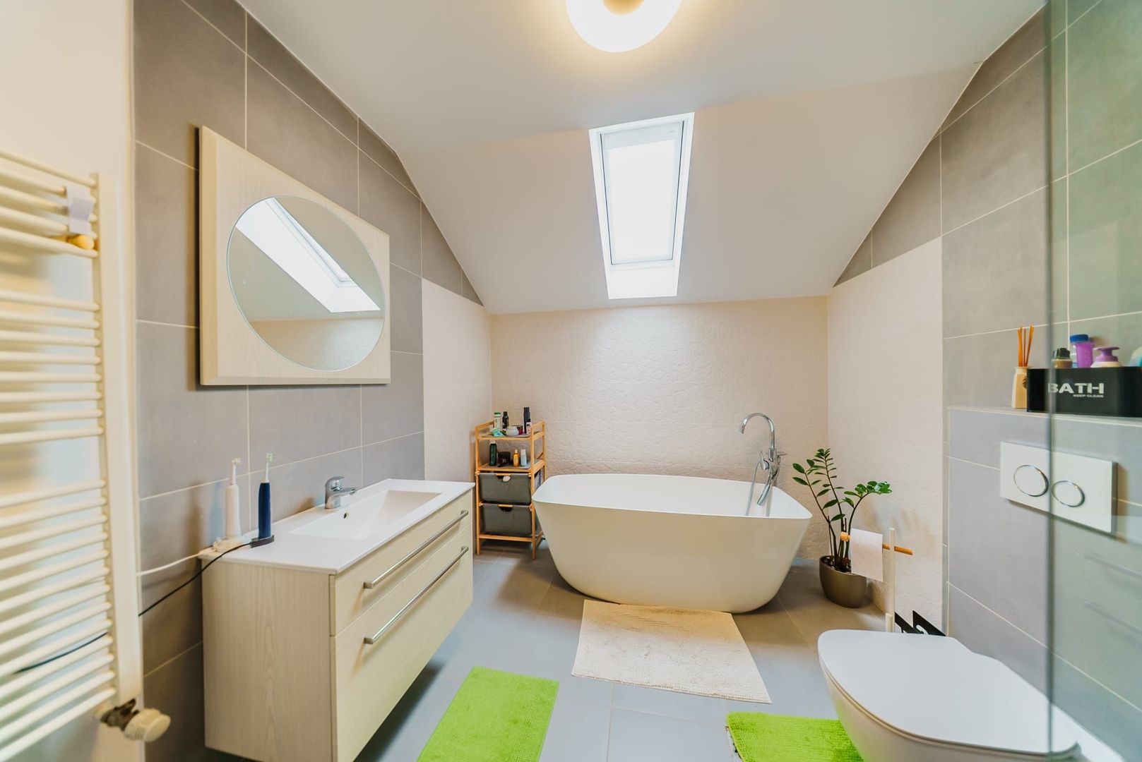 Vila 5 camere, gata de mutare, teren 700 mp, strada privata- Gradiste - Poză 15