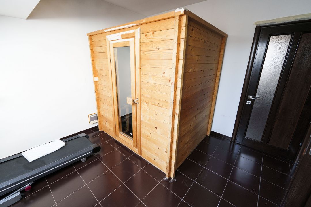 Vila moderna S+P+M, piscina acoperita, sauna, sala fitness-zona Ford/Cassia Park - Poză 10