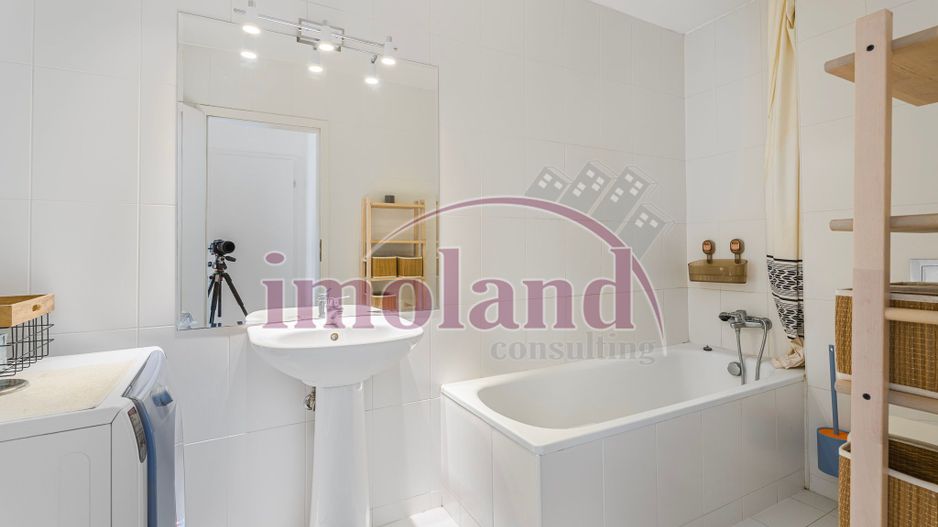 Vanzare - Apartament 3 camere- ULTRACENTRAL - Complex Delea Veche 24 - Poză 16