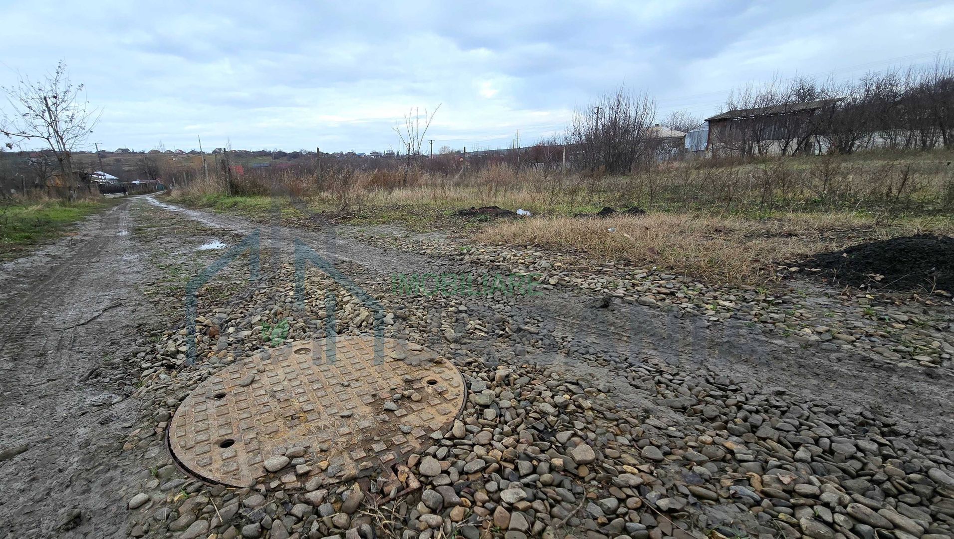 OCAZIE teren PERFECT PLAN – 1.800 mp, acces 2 drumuri lângă E58 - Poză 7