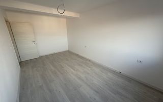 Decomandat. Disponibil imediat. Strada asfaltata - Poză 11