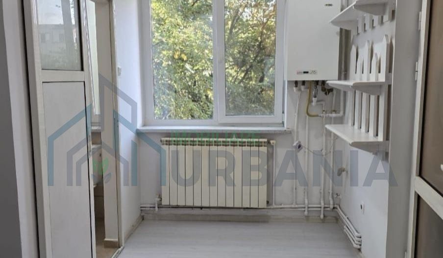 INCHIRIEZ Garsoniera zona Piata Nicolina - Poză 4