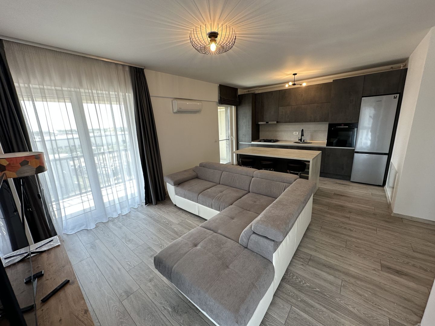 Apartament 3 camere, bloc nou - Poză 2