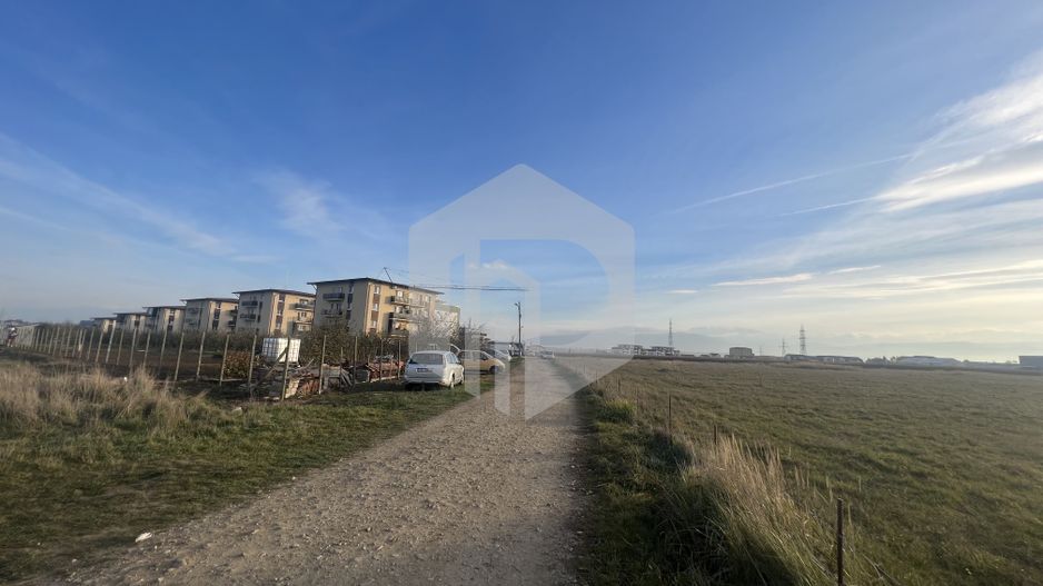 Teren intravilan 8000 mp. Ideal investitie/ Ogorului-Turnisor - Poză 2