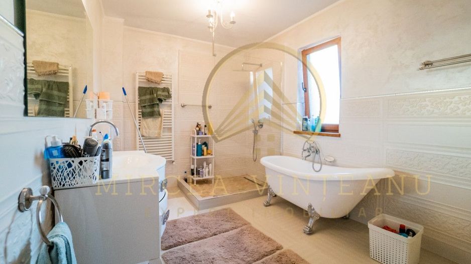 Palazu Mare/Elvila - Vila cocheta  P+1E+M cu teren 970 mp,mobilata si utilata - Poză 17