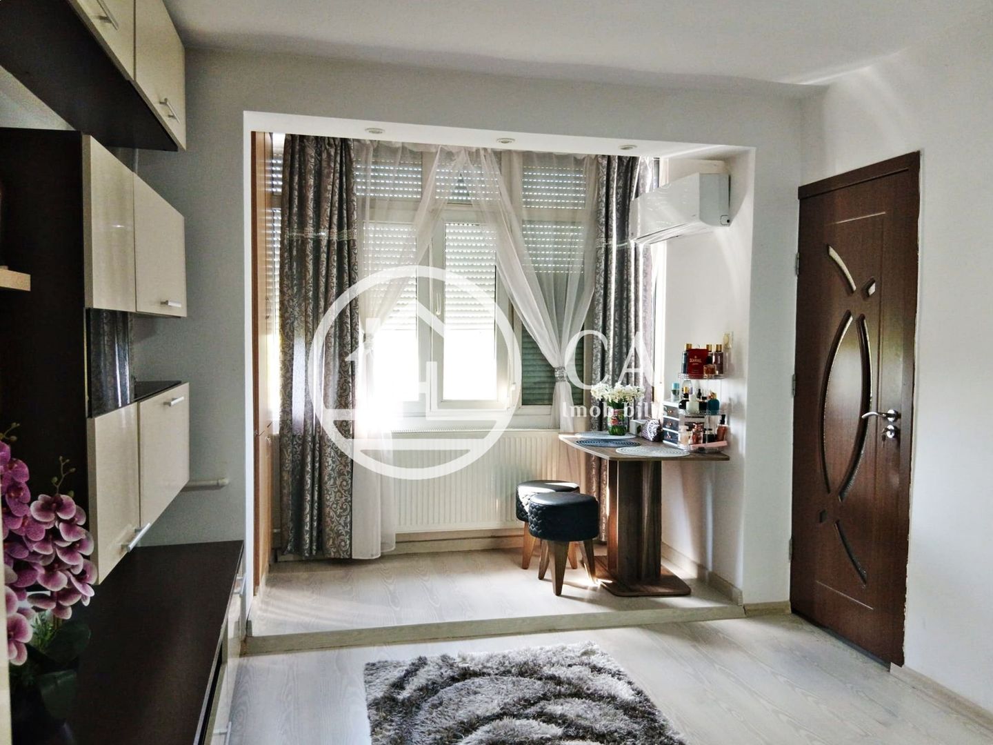 Apartament cu 1 camera de vanzare in zona Rogerius, Oradea - Poză 1