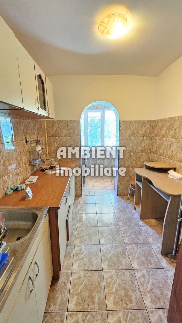 Apartament cu 3 camere, etaj 3, zona TRAIAN - RECUMED; - Poză 8