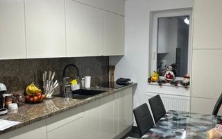 Giroc | 2 Camere | Etaj 1 | Bucatarie inchisa | Mobilat si Utilat - Poză 1