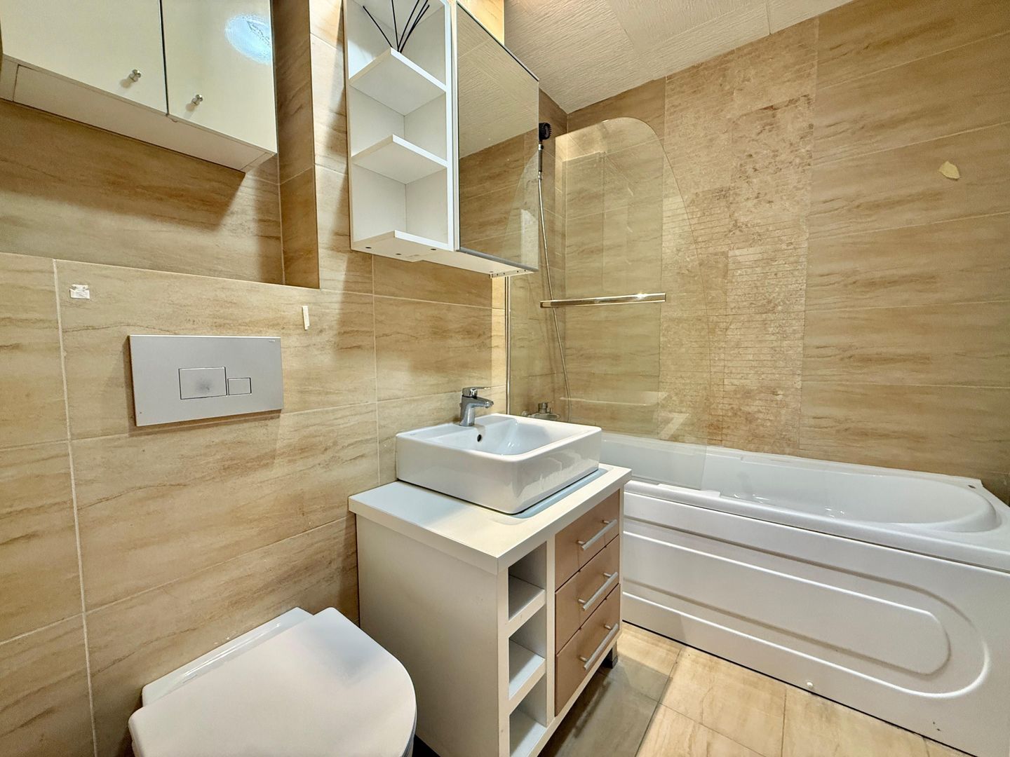 COSMOPOLIS - Apartament cu 2 camere, mobilat si utilat. - Poză 17