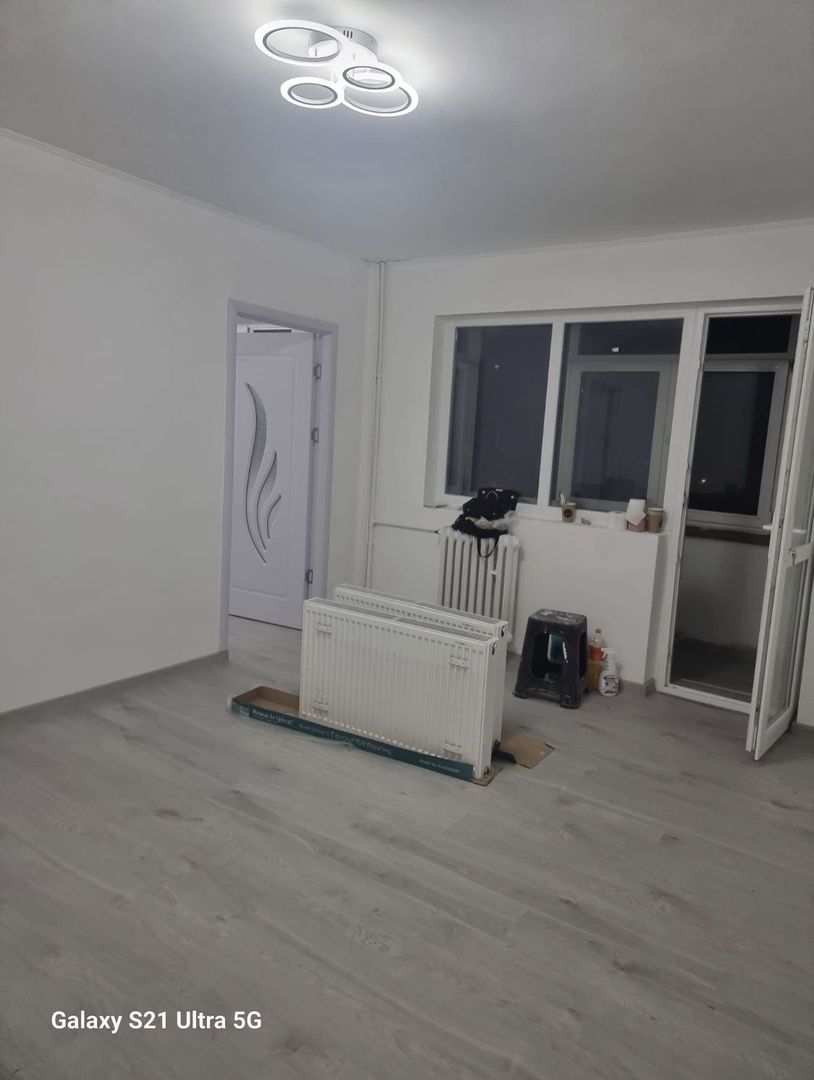 Vand apartament 3 camere - Poză 2