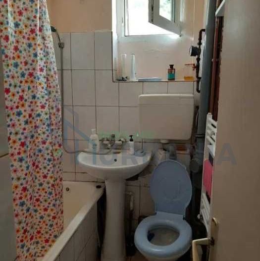 # Loc în cameră pentru o fată la vilă centru - UMF Nicolae Leon - Poză 5