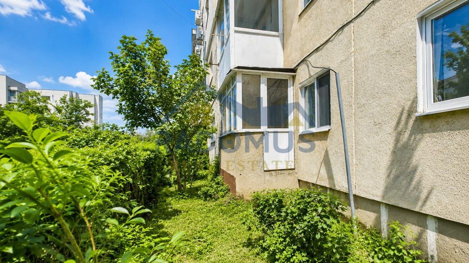 Decomandat -3 Camere - Grădină – 9 Mai - 61 Mp Utili - An 1990 -Parter - Poză 8