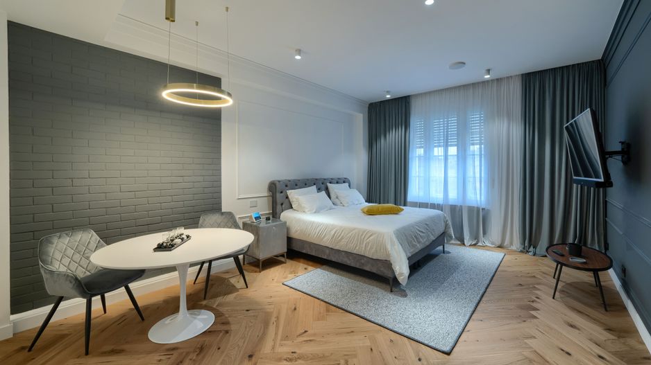 Apartament   4 camere - Poză 2