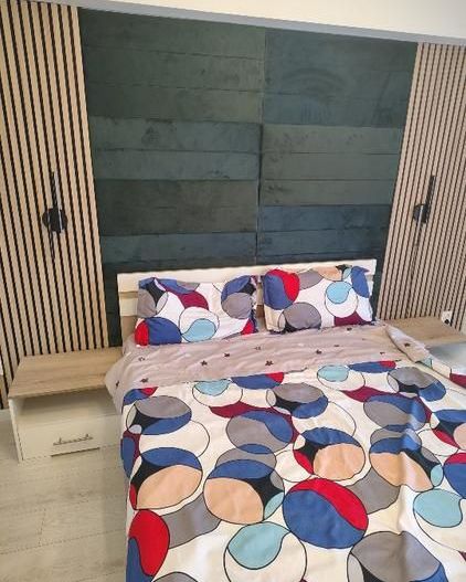 Vanzare apartament 3 camere 87,7 mp, 2 băi, parcare privată, etaj 1, bloc 2022 - Poză 3