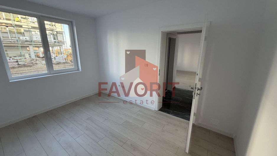 Disponibil imediat. Decomandat. TVA 21% inclus in pret - Poză 10