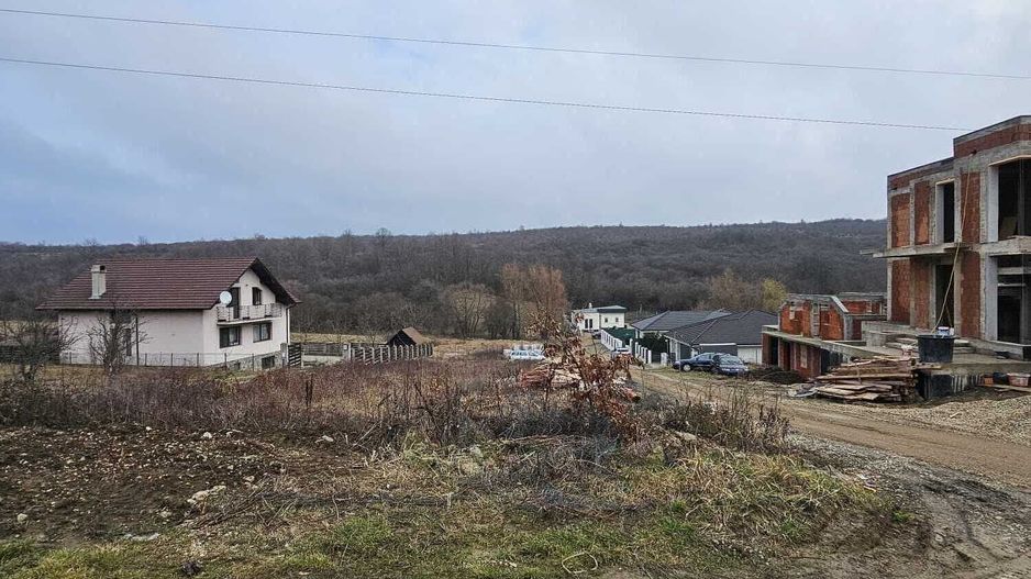 Teren construibil cu utilitati Saldabagiu de Munte 900m - Poză 1