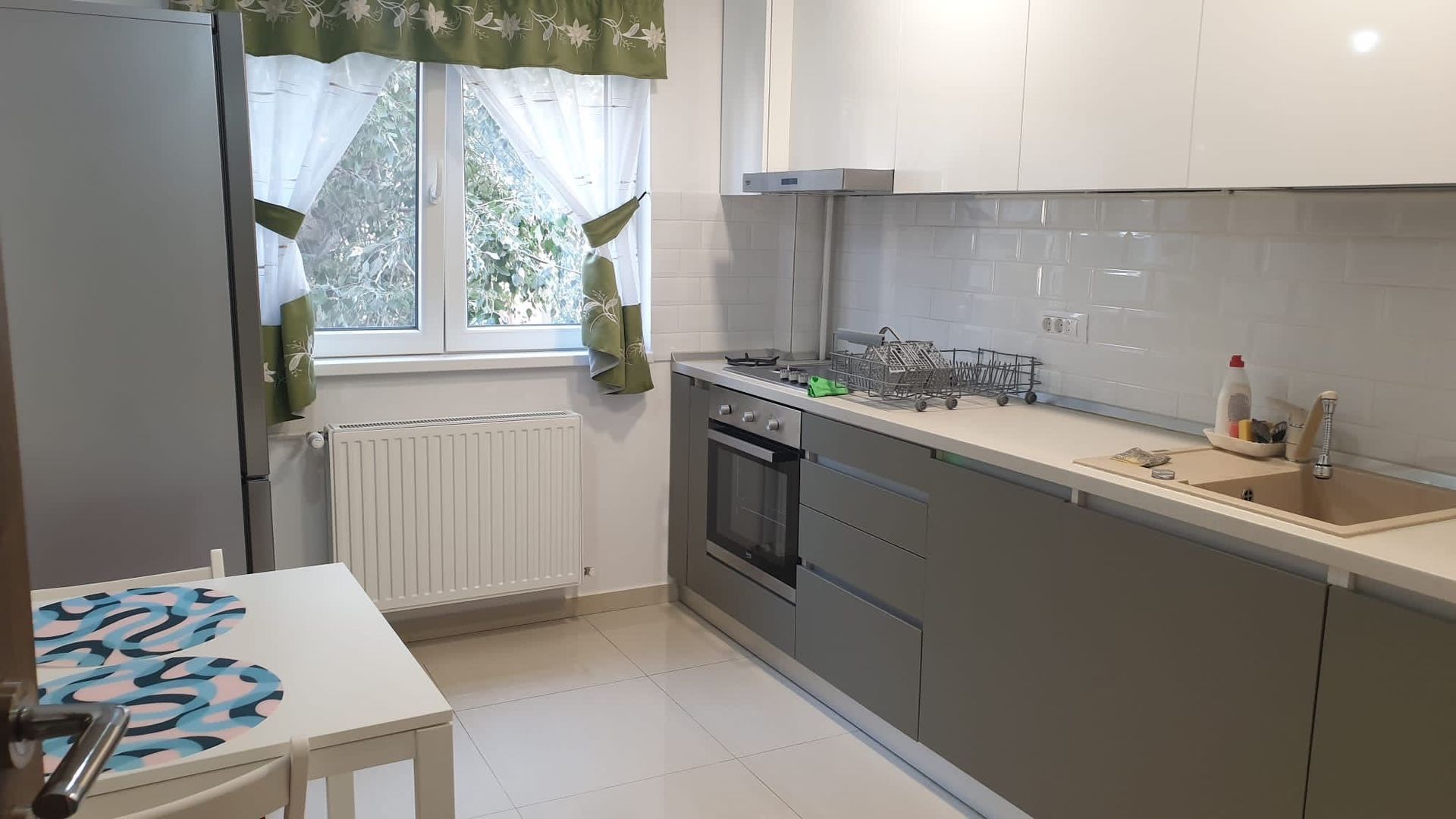 Închiriez Apartament 3 camere 2 bai metrou Gorjului 3 minute ,lift - Poză 2