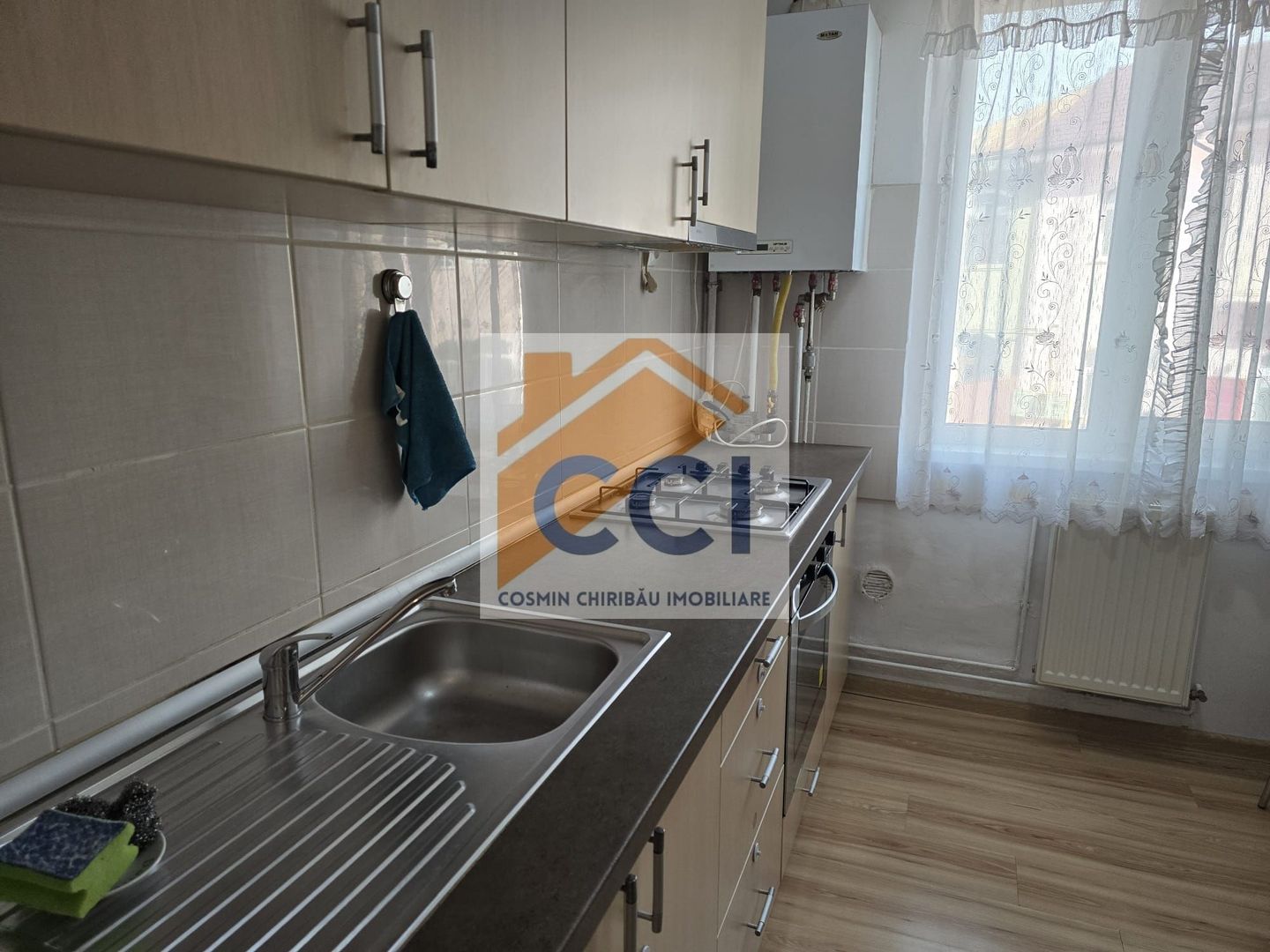DE VÂNZARE - Apartament cu 2 camere în Bacău - Etaj 1 - Poză 19