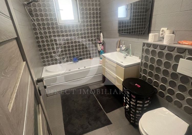 Vand apartamnet mobilat/utilat la cheie 52 mp +8 balcon - Poză 6