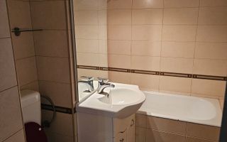 Apartament 4 camere, etaj 1, garaj – Str. Victoriei zona sc. nr. 4 - Poză 8