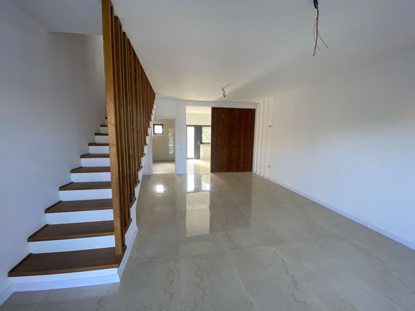 Duplex de vânzare  110 MP  An. 2023  in Com Lumina  Constanta - Poză 1