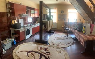 Casă în centrul Cisnădioarei cu 243mp de locuit și teren de 936mp - Poză 25