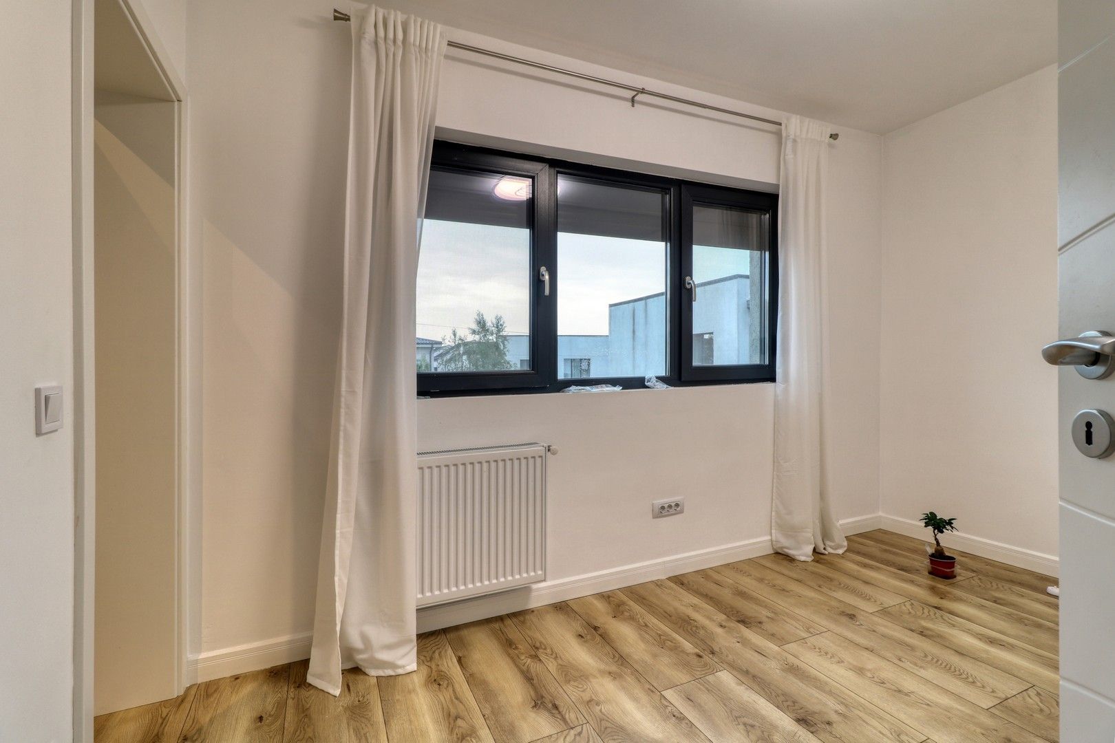 TUNARI- VILĂ MODERNĂ  INDIVIDUALĂ P+1- Toate utilitatile - Poză 19