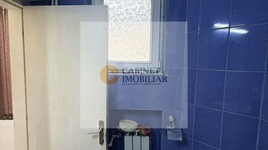 2 camere I Piata Sfintii Voievozi - Victoriei I Parter inalt - Poză 13