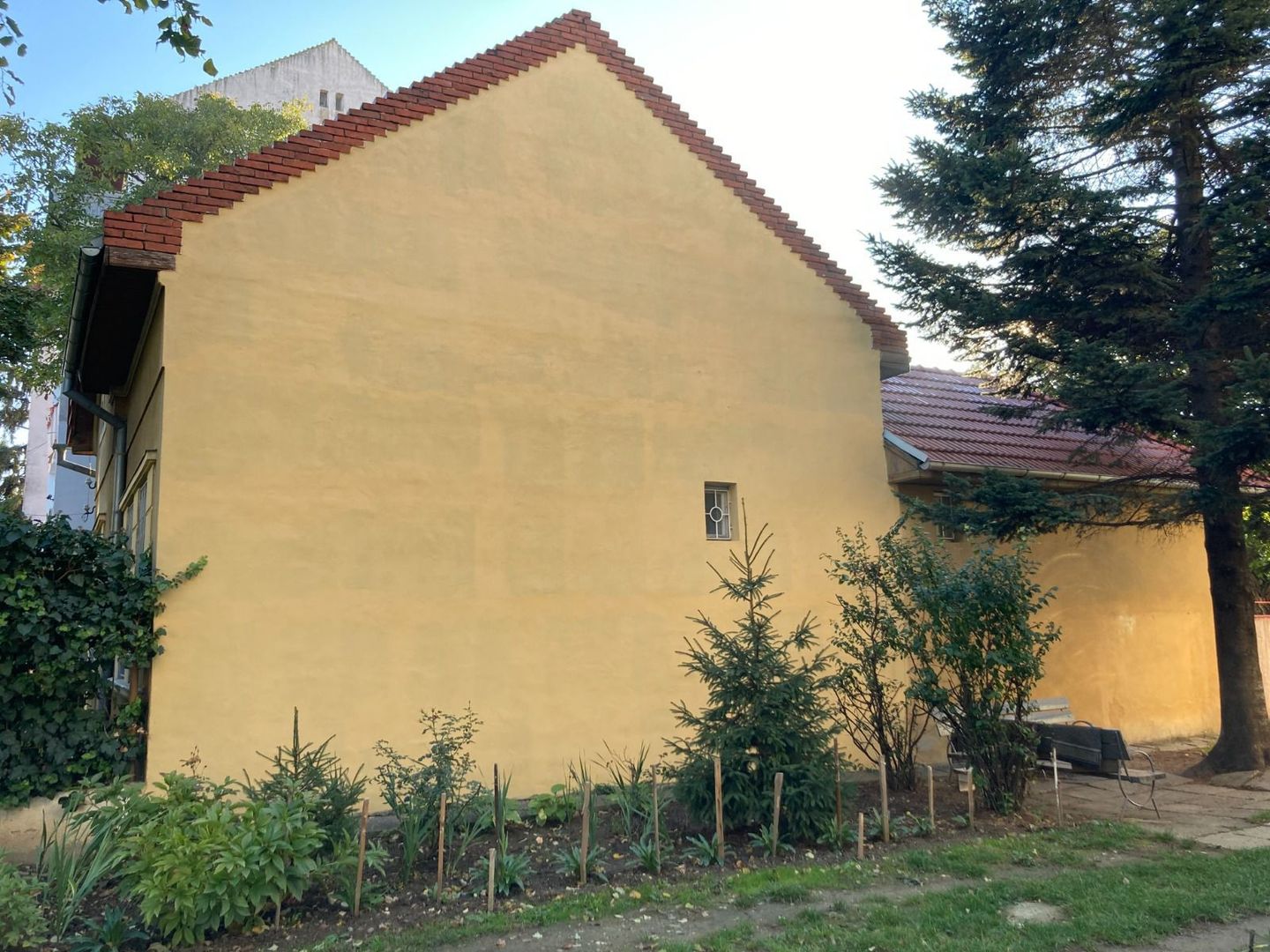 Casa cu teren generos zona Brâncoveanu - Poză 4