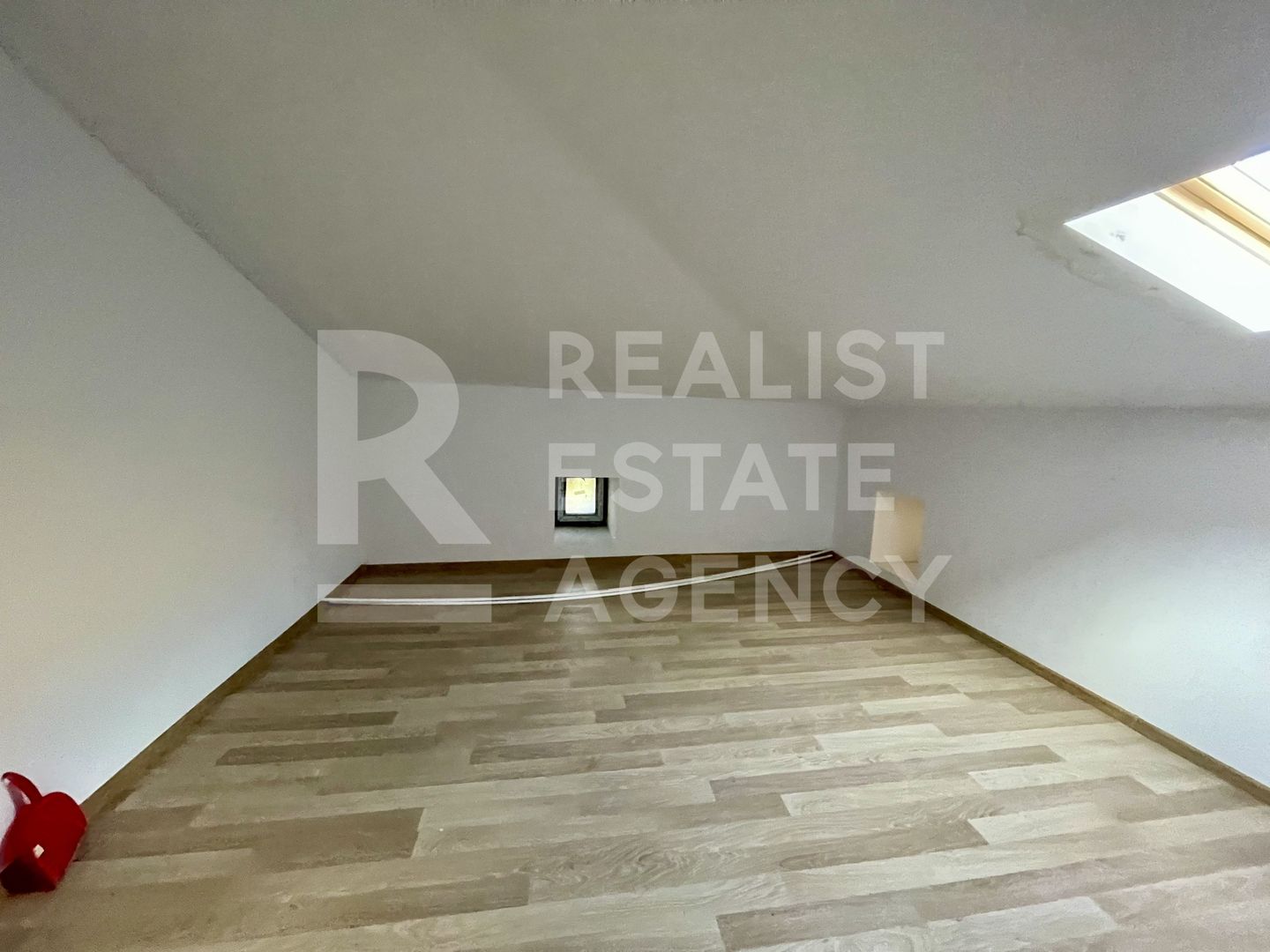 De vânzare – Clădire impresionantă, 11 camere, 9 dormitoare, Păcurari - Poză 19