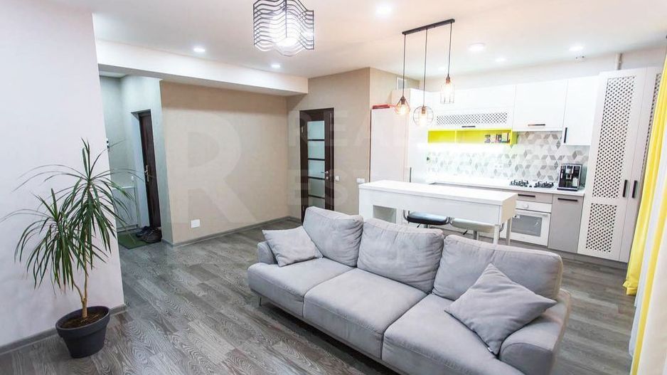 Chirie, apartament, 2 camere, str. Vasile Lupu, sectorul Buiucani - Poză 1