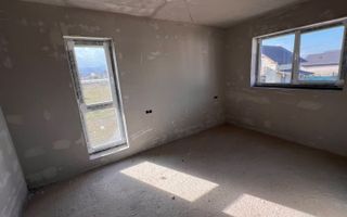 Casa single, finisata LA GRI- Talmaciu, zona cu peisaj superb, 400 mp - Poză 9