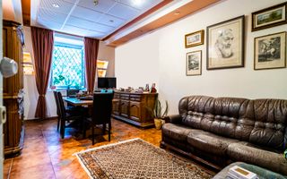 Vatra Luminoasa, bloc caramida reabilitat, parter inalt, renovat, parc - Poză 1