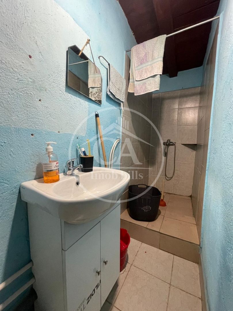 Casa de vânzare cu 7 camere in zona Nufarul, Oradea - Poză 30
