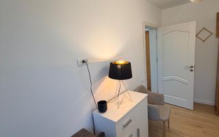 APARTAMENT CU 3 CAMERE DE ÎNCHIRIAT | ETAJ 3 | ȚIGLINA 1 - Poză 4