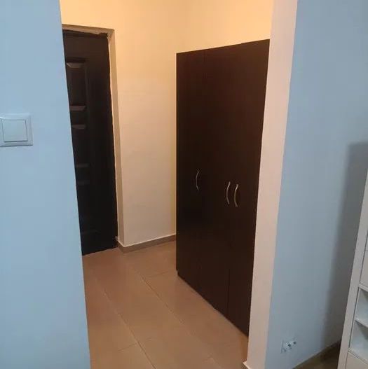 Garsonieră Titan –renovată 2025, Prima Inchiriere, 10 min Metrou Titan - Poză 8