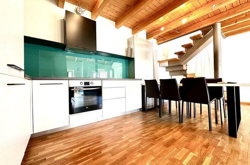 Apartament în Piața Unirii - renovat - mobilat și utilat - Poză 9