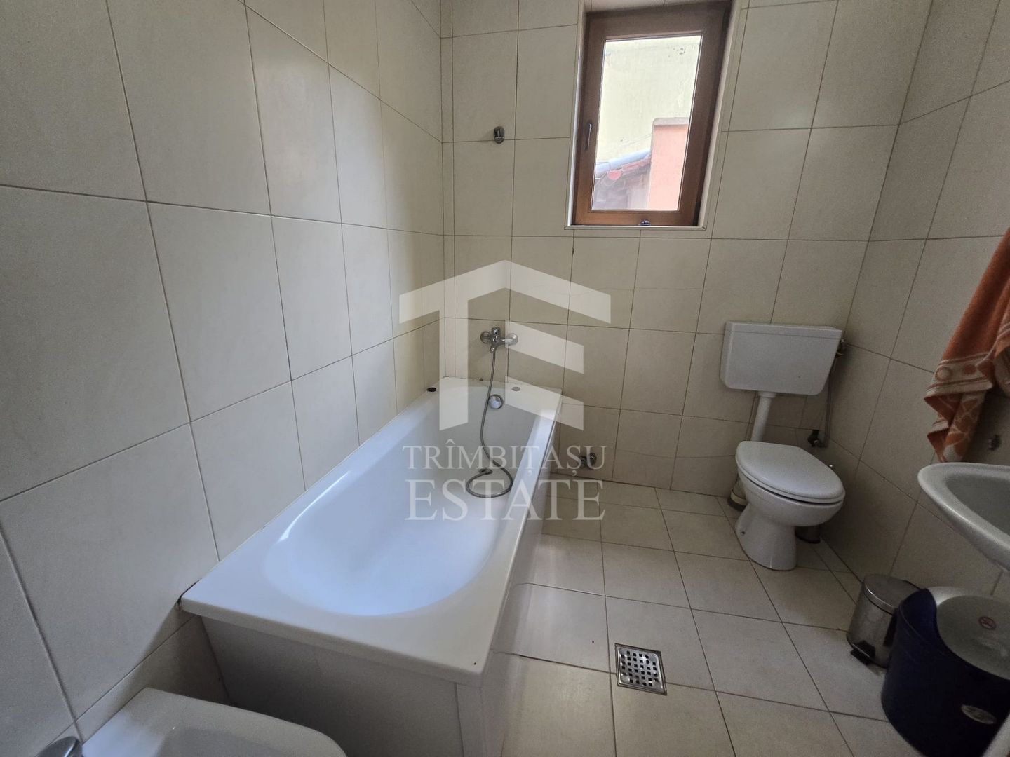 CENTRU- Casa ideala pentru birouri | studio | cabinet | gaz | curte - Poză 18