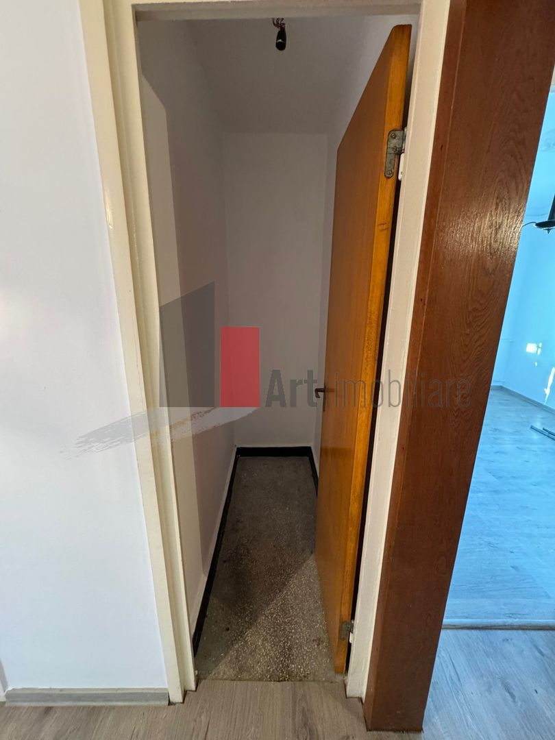 De vânzare – Apartament 3 camere, Sector 4 - Poză 9