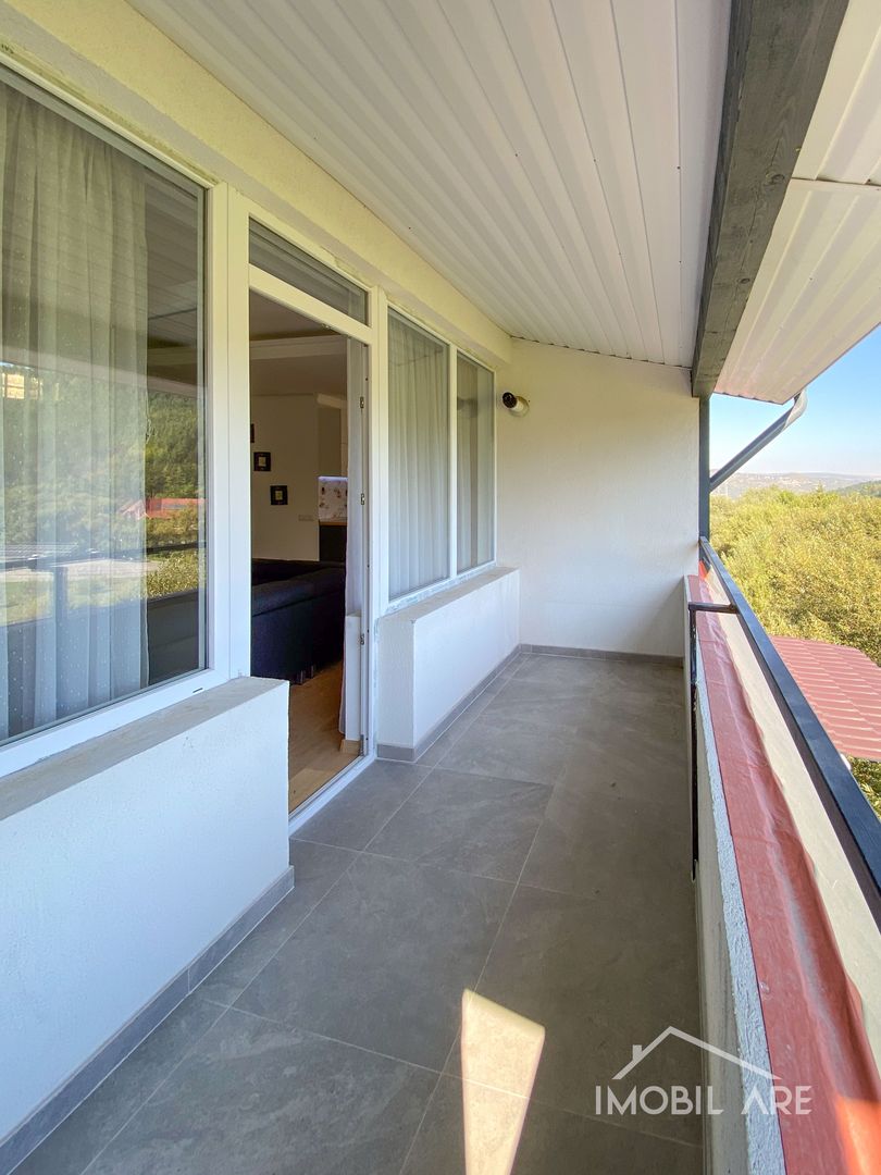 Apartament de lux cu 4 camere la mansardă - Poză 18