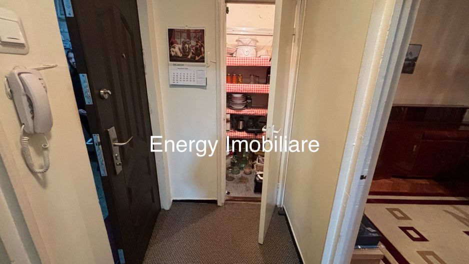 Apartament cu 3 camere, zona Dâmbul Pietros - Poză 3