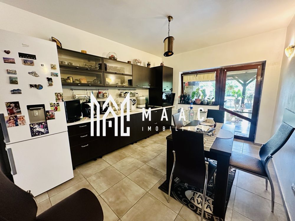 Casa moderna Vladesti | Zona Exclusivista | Curte interioara | - Poză 5