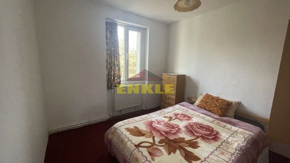 De vânzare apartament cu 2 camere, zona Unirii - Poză 1
