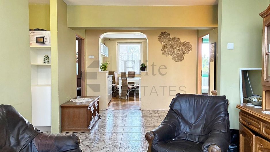 Apartament cu 4 camere de inchiriat Splaiul Crisanei, Oradea - Poză 1