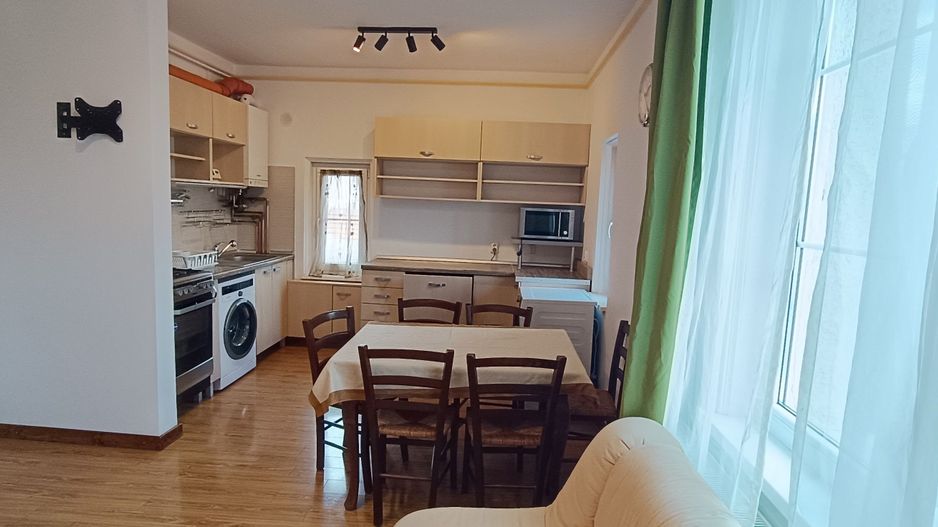 Apartament cu suprafata de 110mp-zona colinei - Poză 1